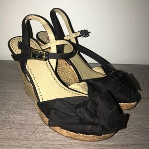 Size 8 BP Wedges with black bow